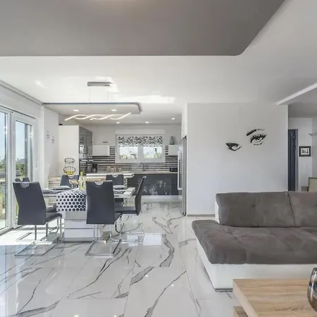 Vakantiehuis Ljiljana By Interhome
